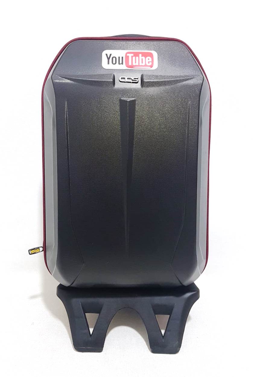 YouTube USB Girişli Çekçekli Okul Çantası